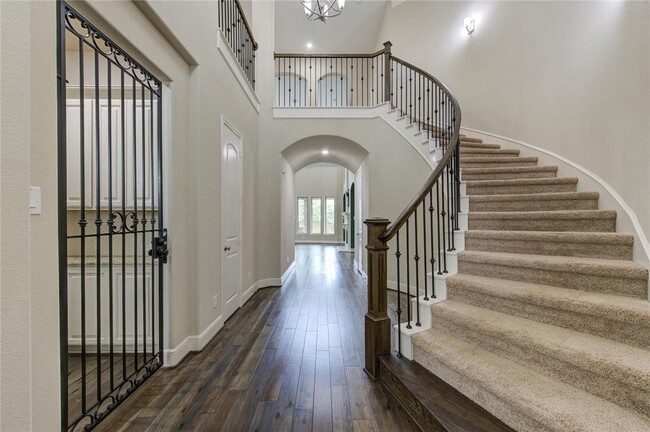 Building Photo - 2827 Winthrop Mdw Wy