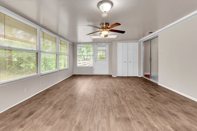 Building Photo - 401 Conwell Rd
