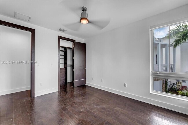 Building Photo - 8221 NW 34th St