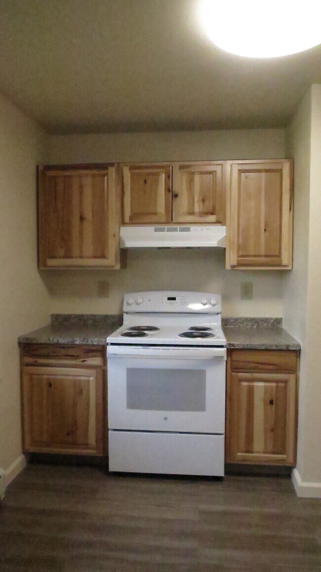 Building Photo - Ri-Don Apartments