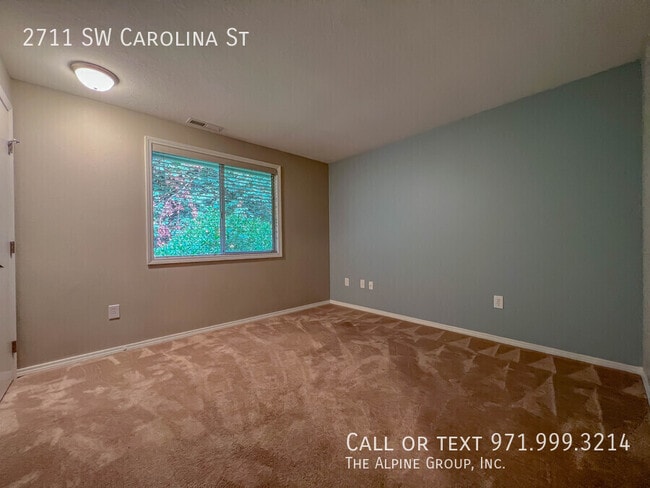 Building Photo - 2711 SW Carolina St