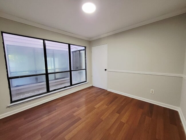 Building Photo - 4715 Cricklewood Ln