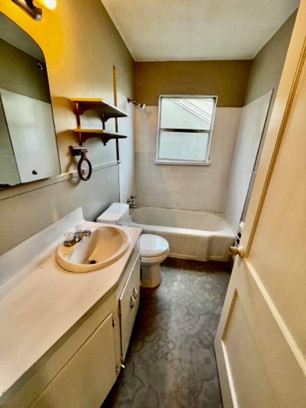 Building Photo - 3148 South Dr