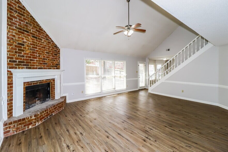 Building Photo - 8815 Chimneyrock Blvd.
