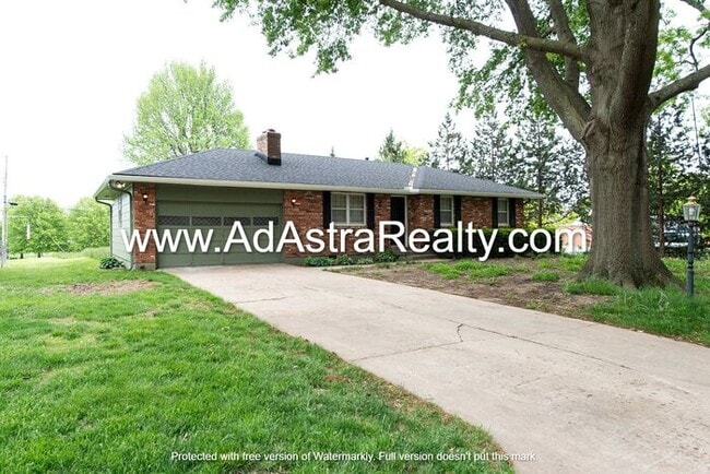 Building Photo - Beautiful Home in Blue Springs-Available NOW!!