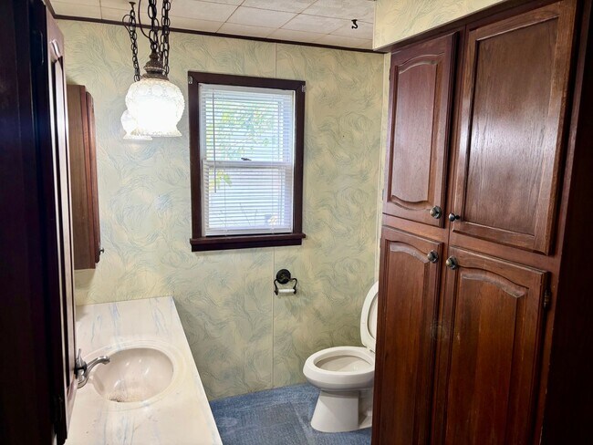 Building Photo - Spacious 2-bed, 1-bath house in Bluffton!