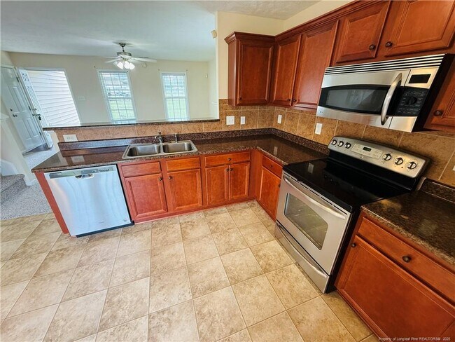 Building Photo - 5326 Woodpecker Dr