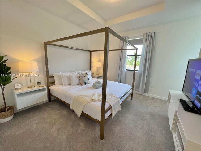 Building Photo - 20433 NW 4th Ave