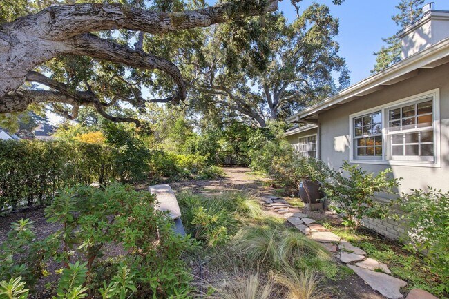 Building Photo - Charming 3-Bedroom Home with Office in desirable Old Palo Alto neighborhood with AC