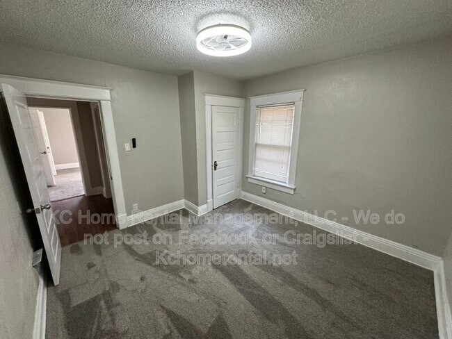 Building Photo - 2724 Brooklyn Ave