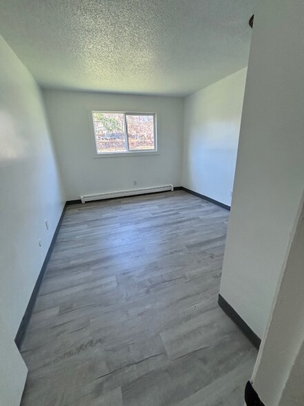 Building Photo - 595 Wagner Dr