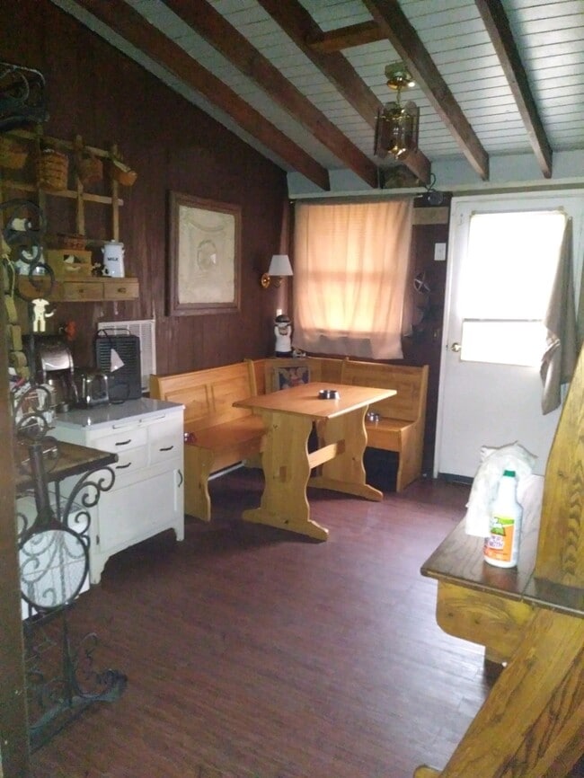 Building Photo - 206 Home Dr