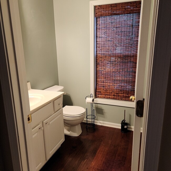 Building Photo - 807 Andora Way SW