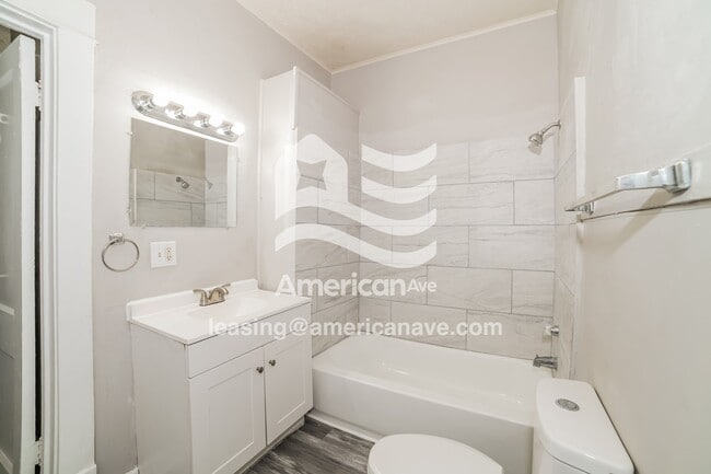 Building Photo - 1915 N Ashley Ct