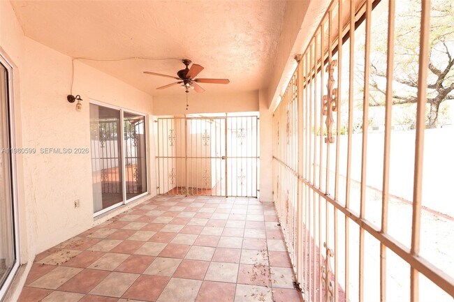 Building Photo - 1851 SW 122nd Pl