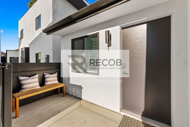 Building Photo - 8353 Ivory Coast Dr