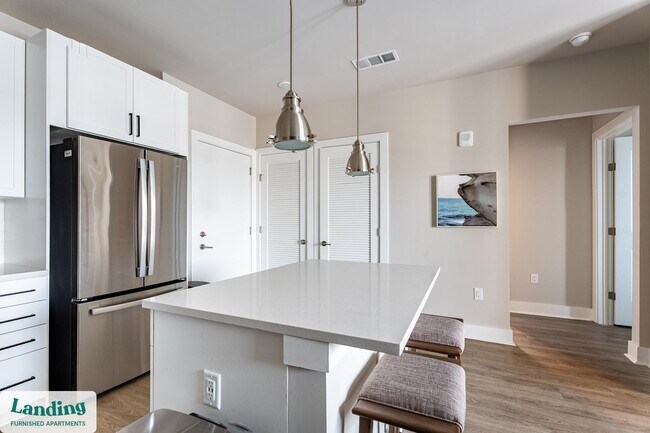 Building Photo - 300 E Broad St