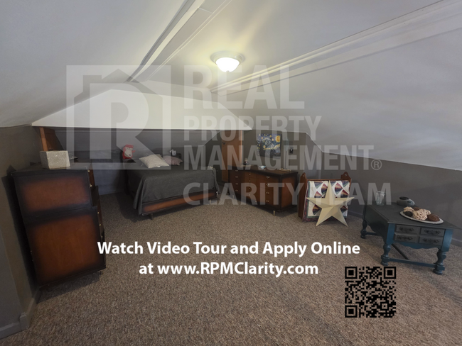 Building Photo - Available Now!!! 2 Bed/1 Bath Cottage on the Lake