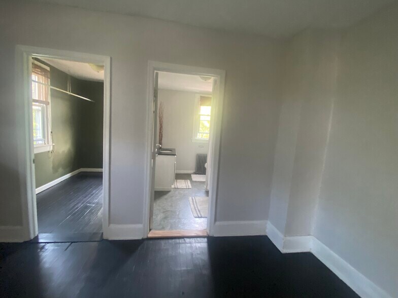 Building Photo - 117 Karrs Ln