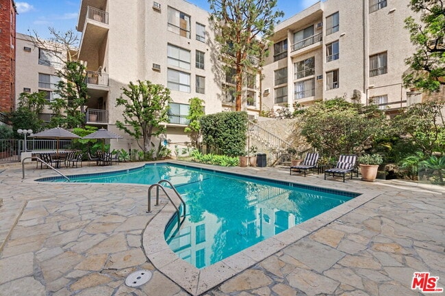 Building Photo - 1440 Veteran Ave