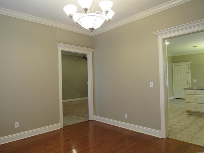 Building Photo - 125 Orleans Dr