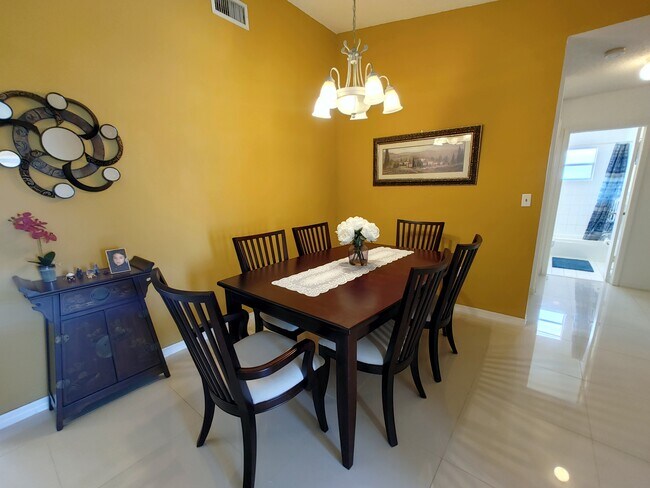 Building Photo - 894 NW 134th Pl