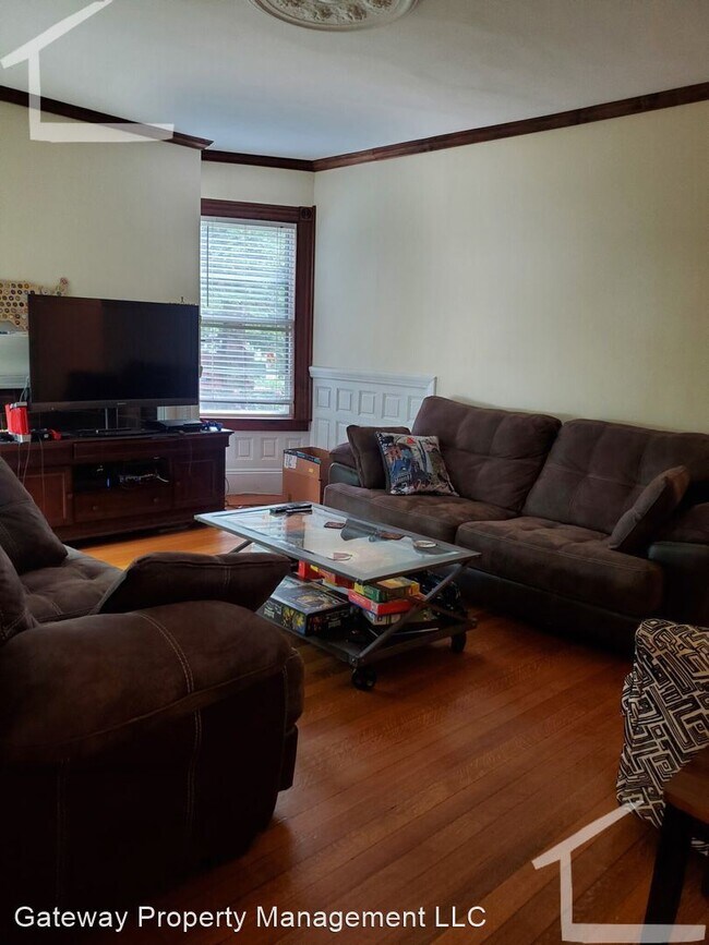 Building Photo - 4 br, 2 bath House - 173 Babcock St #1