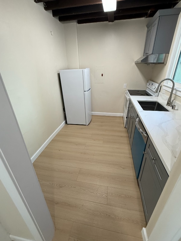 Building Photo - 1700 Le Roy Ave