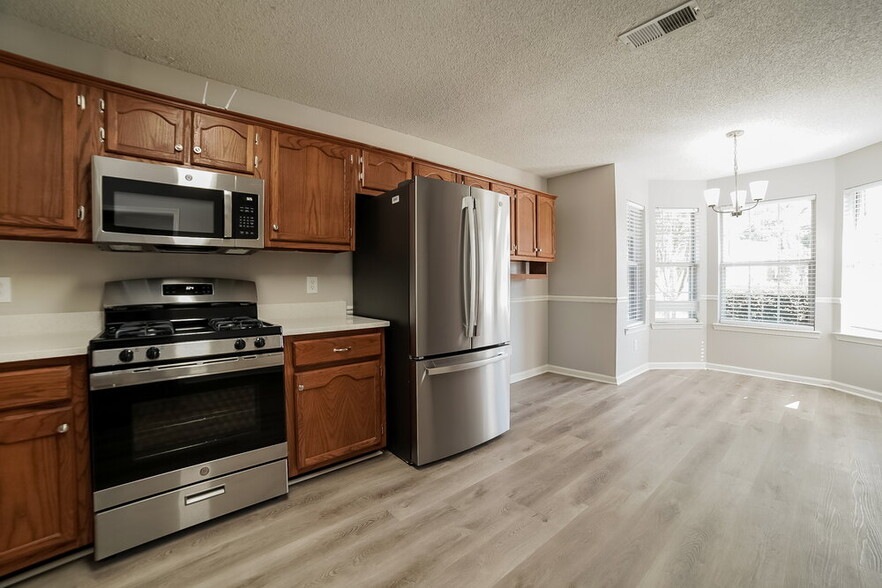 Building Photo - 7413 Tack Cove