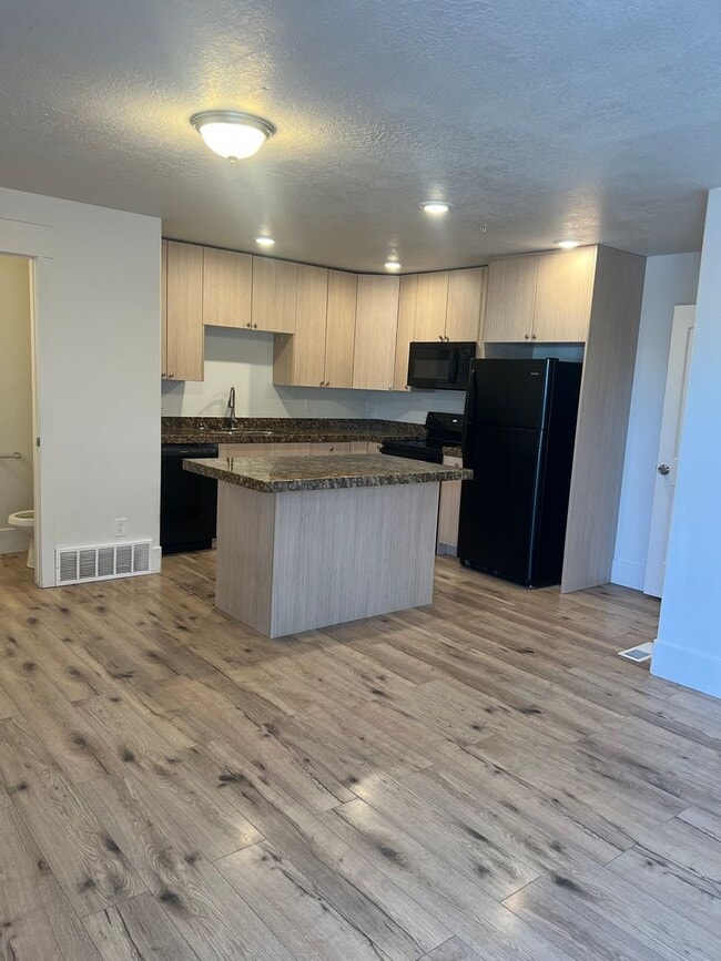 Primary Photo - Pet Friendly Townhome