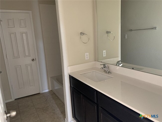 Building Photo - 1218 Iron Glen Dr