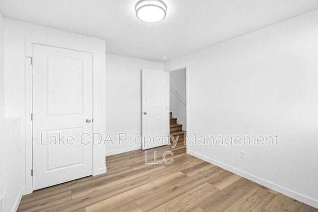 Building Photo - 5147 W Palmwood