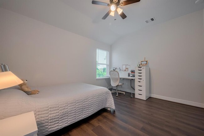 Building Photo - 3114 Calla Lily Trl