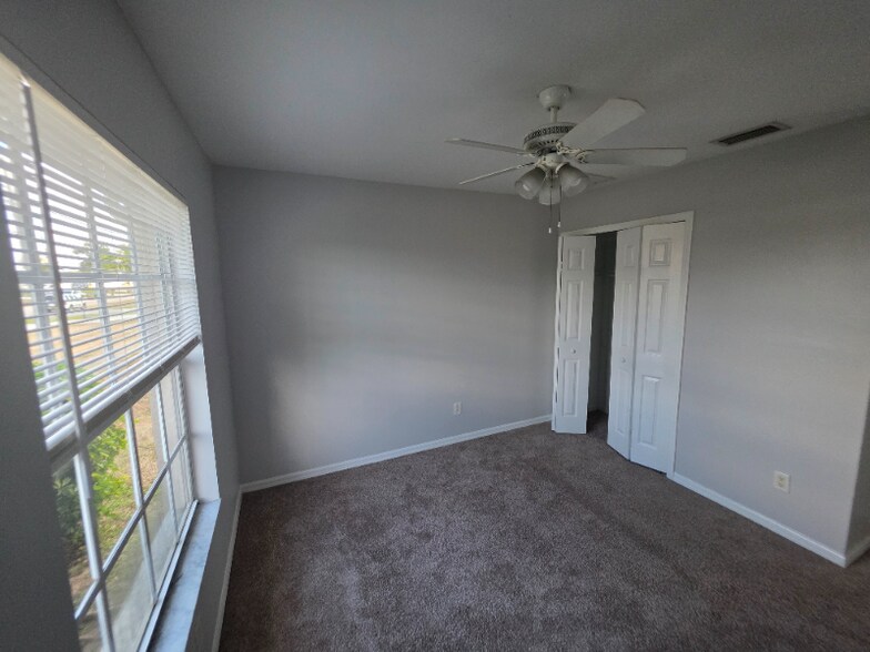 Building Photo - 1618 SW 19th St