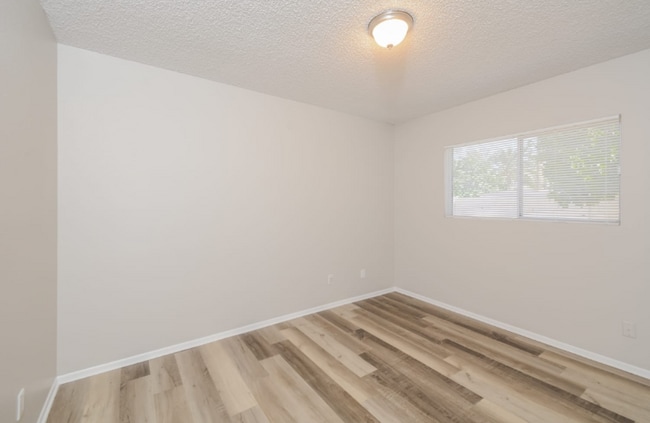 Building Photo - 5226 W Harmont Dr