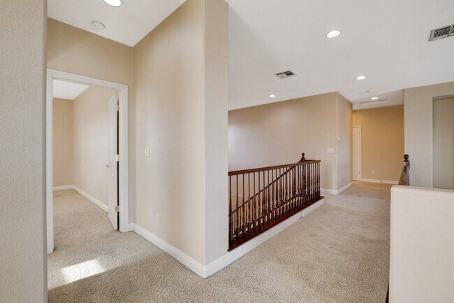 Building Photo - Spacious 5-Bedroom, 2 Story Pool Home in G...