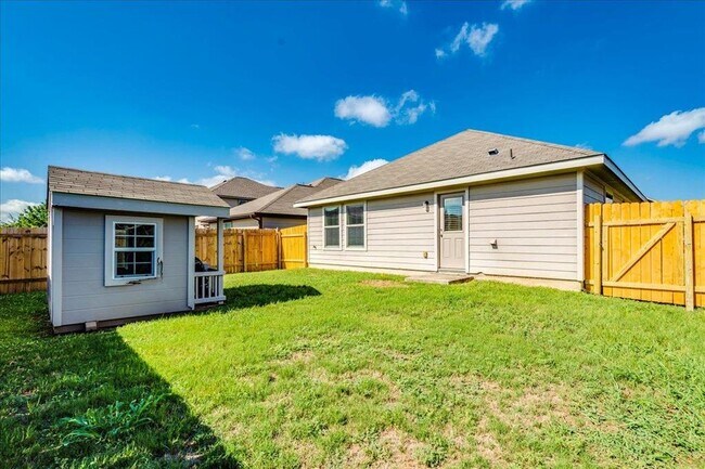 Building Photo - 185 Housefinch Loop