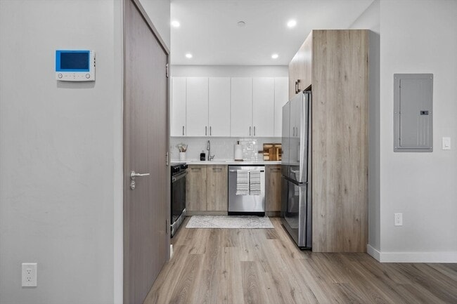Building Photo - 43-47 Fremont Street Unit 7