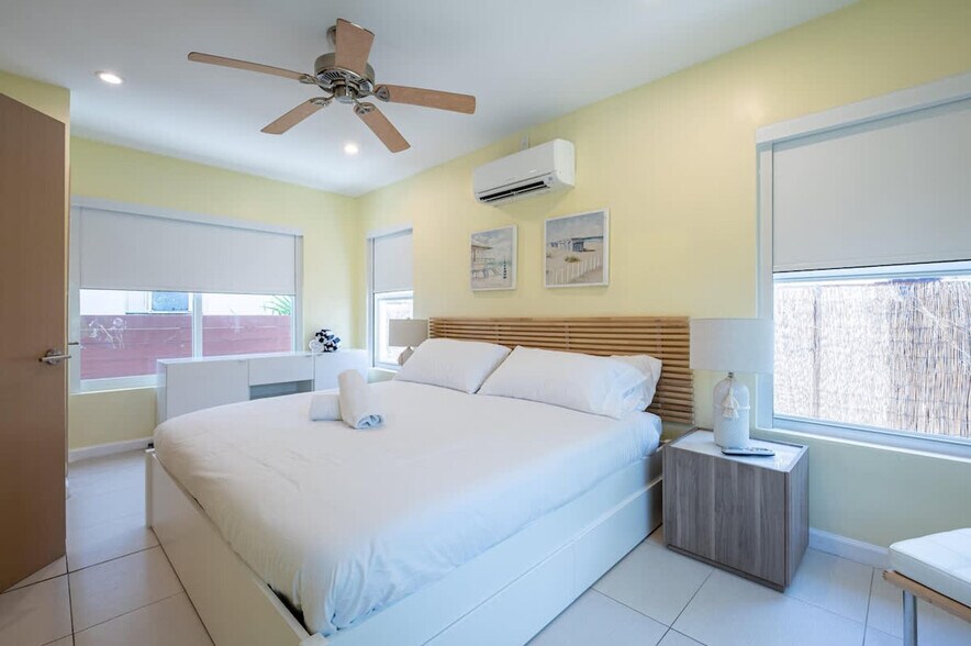 Building Photo - 334 Oregon St