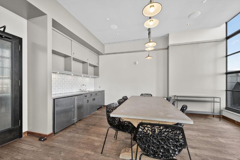 Building Photo - 2030 8th St NW