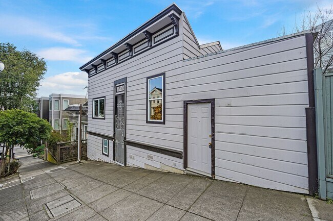 Building Photo - 3589 21st St