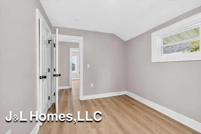 Building Photo - 888 Miller Ave