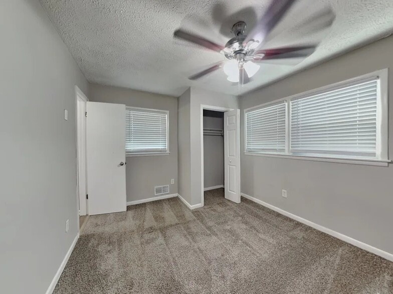 Building Photo - 4174 Renfrew Ct SW