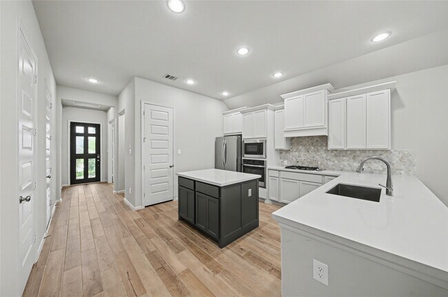 Building Photo - 31527 Splitting Willow Ln