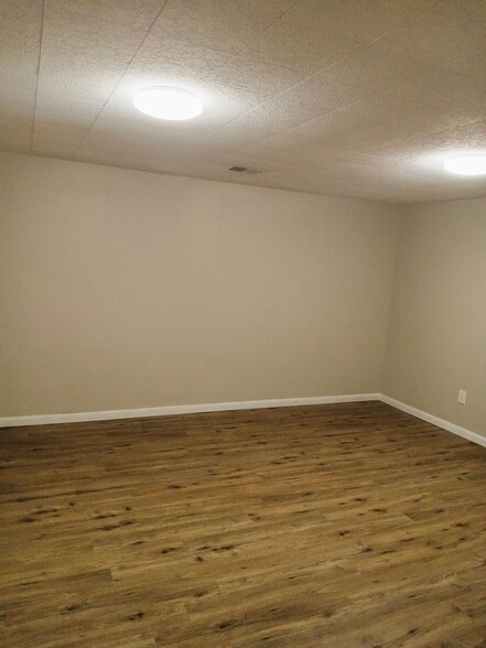 Building Photo - 4149 Clarendon St