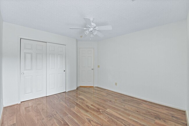 Building Photo - 23030 N Warmstone Way