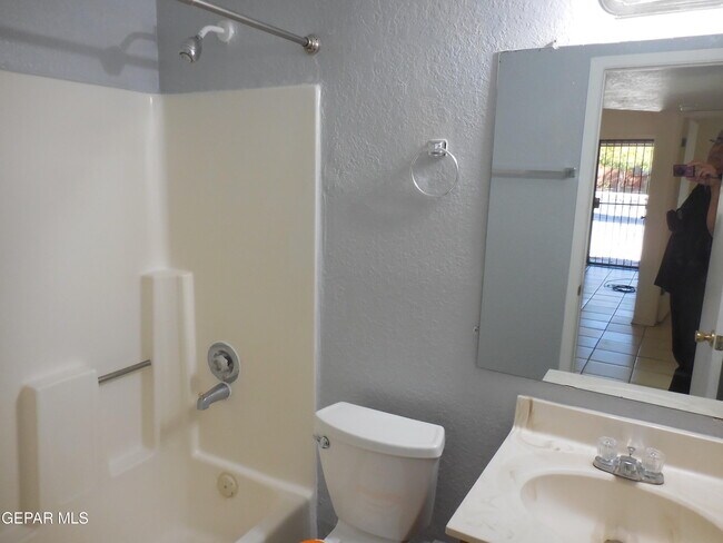 Building Photo - 1638 Rick Rhodes Dr