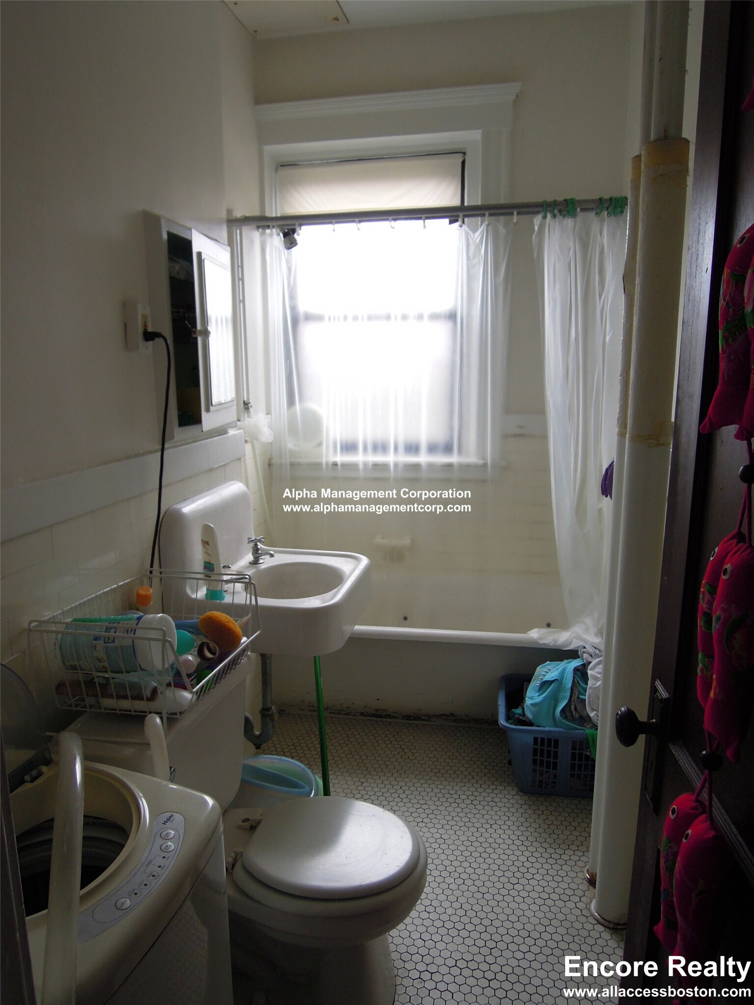 Building Photo - 17-19 Washington St. Unit 301