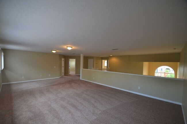 Building Photo - 950 Longwood Club Pl