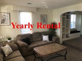 Building Photo - 1025 Simpson Ave